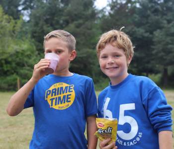 Smiling-boys-in-blue-2